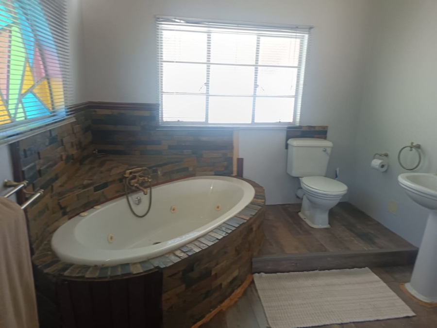 4 Bedroom Property for Sale in Rhodesdene Northern Cape